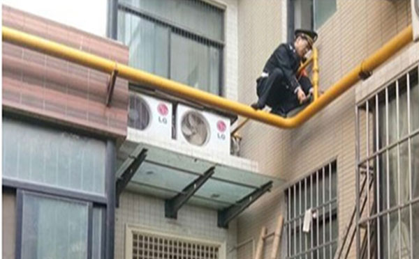 物業“搶險小分隊”得到業主點贊