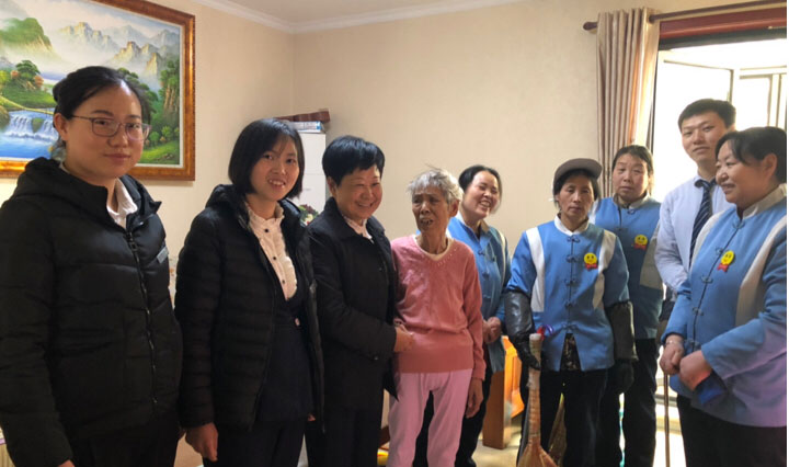 學雷鋒 關愛孤寡老人