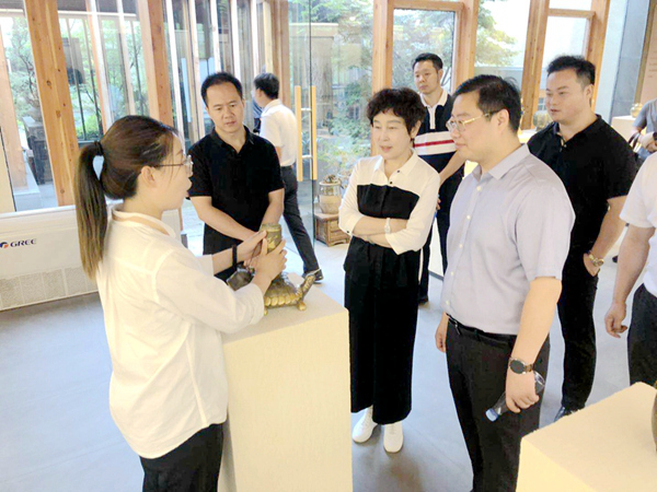 官網2.jpg